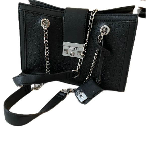Guess Bag - Picture 1 of 1